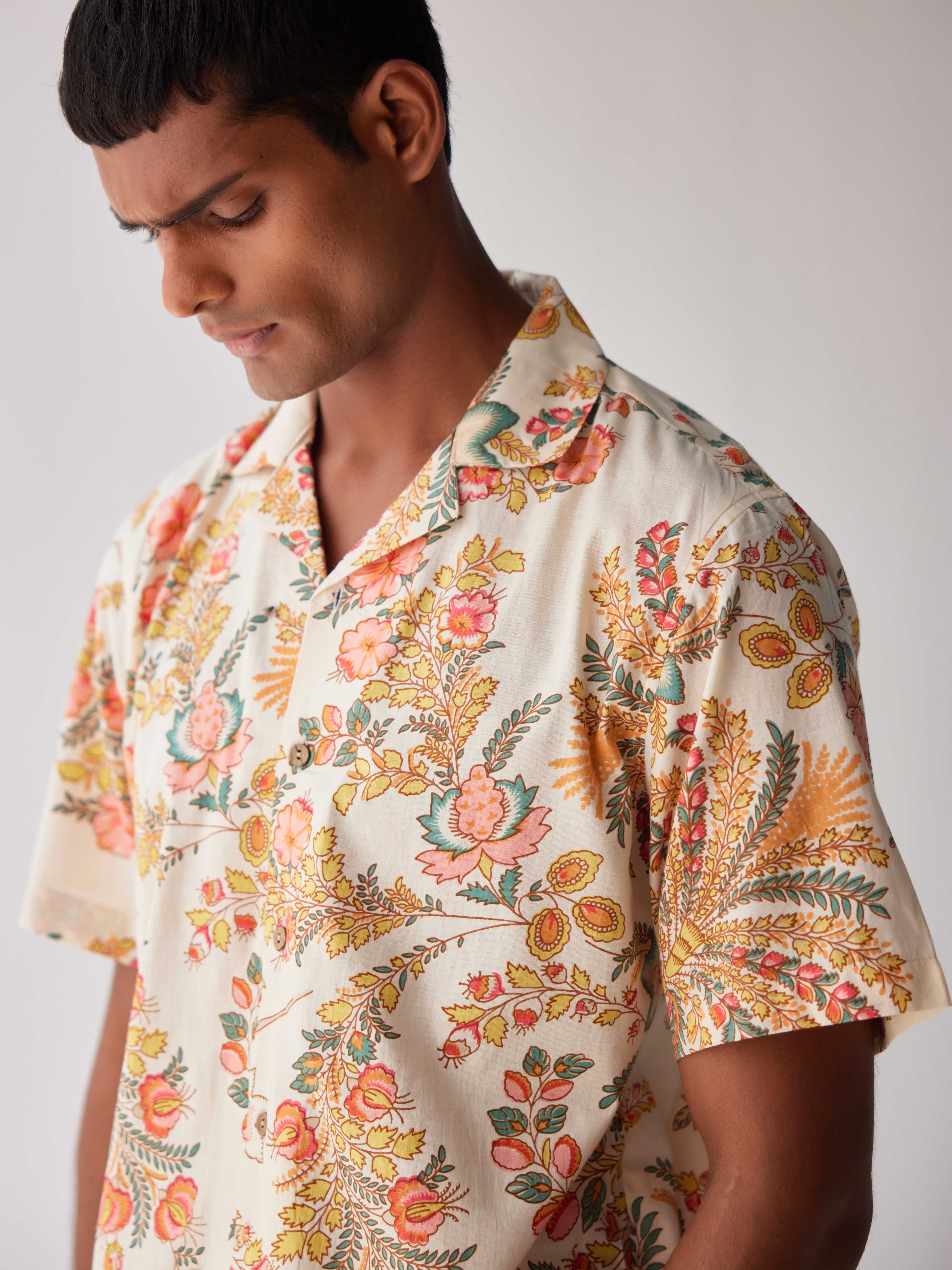 WHITE PAISELY RESORT SHIRT