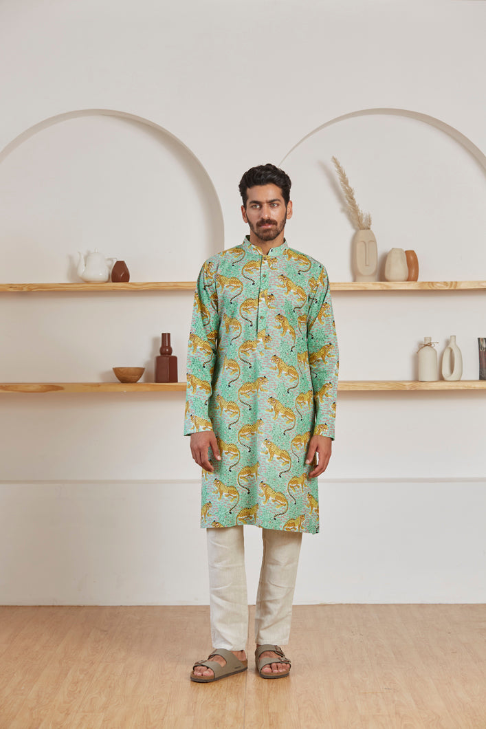 Baagh print kurta for men side view - Label Kheerganga